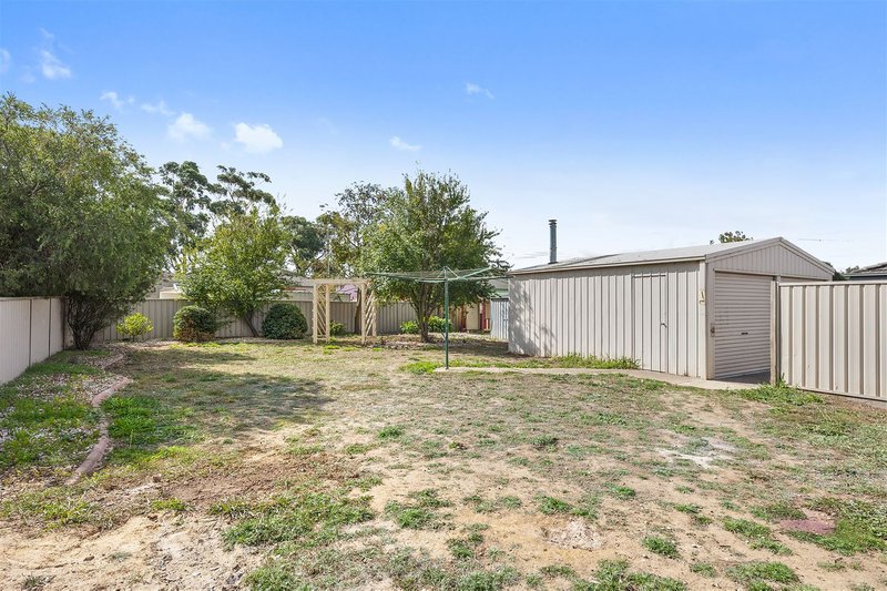 Photo - 25 Parkside Road, Delacombe VIC 3356 - Image 15