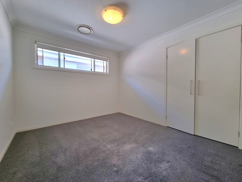 Photo - 25 Passendale Road, Edmondson Park NSW 2174 - Image 6