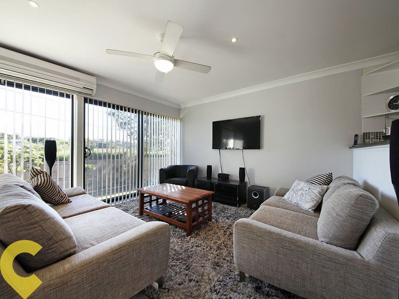 Photo - 25 Patricks Road, Arana Hills QLD 4054 - Image 3