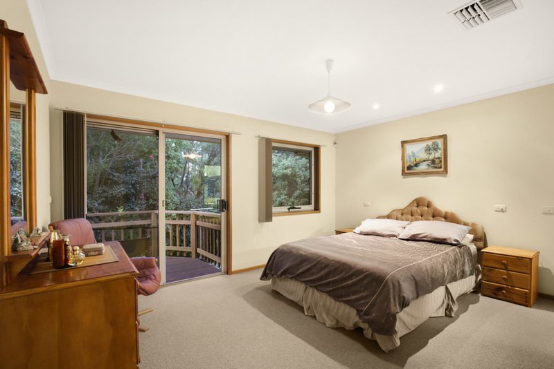 Photo - 25 Patterson Avenue, Burwood VIC 3125 - Image 7