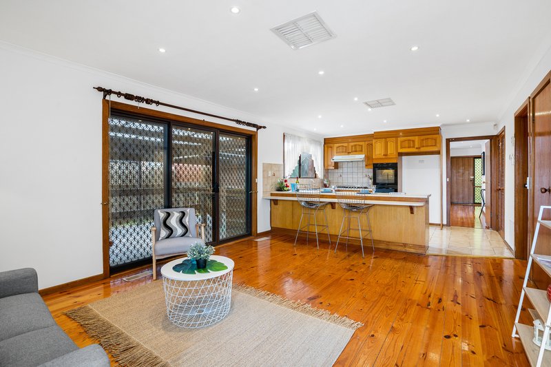 Photo - 25 Patterson Street, Mill Park VIC 3082 - Image 3