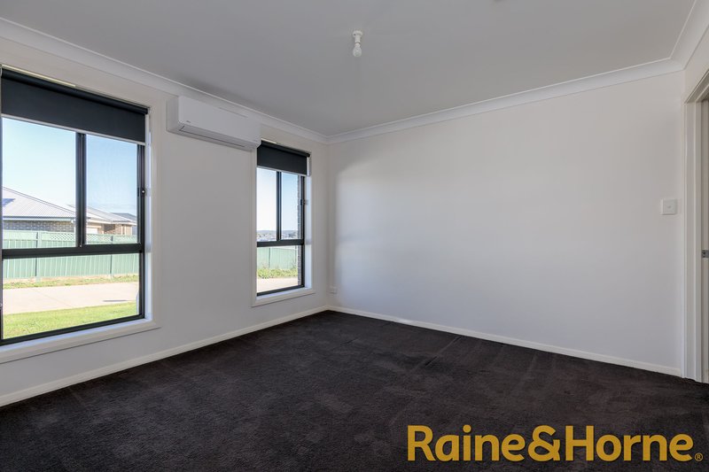 Photo - 25 Pelagic Court, Dubbo NSW 2830 - Image 6