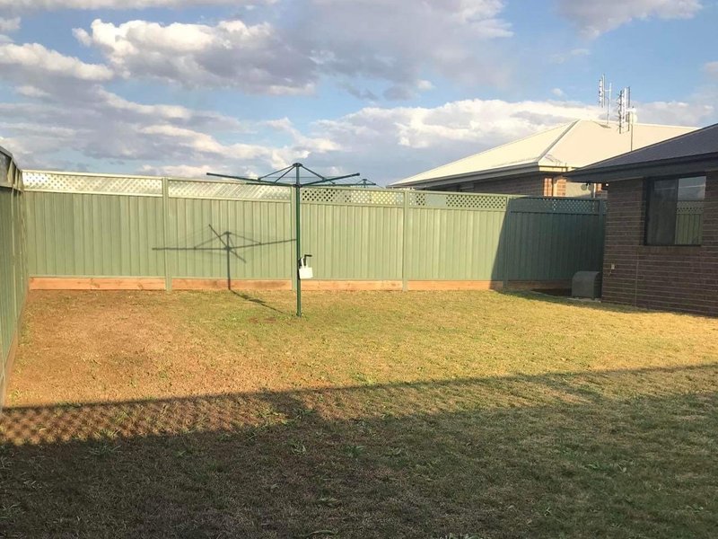 Photo - 25 Pelagic Court, Dubbo NSW 2830 - Image 10