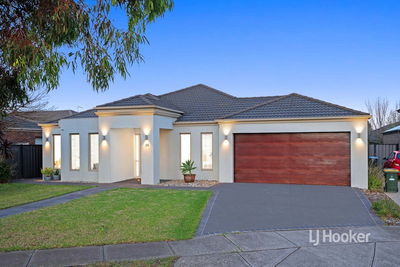 Photo - 25 Peppertree Drive, Point Cook VIC 3030 - Image 3