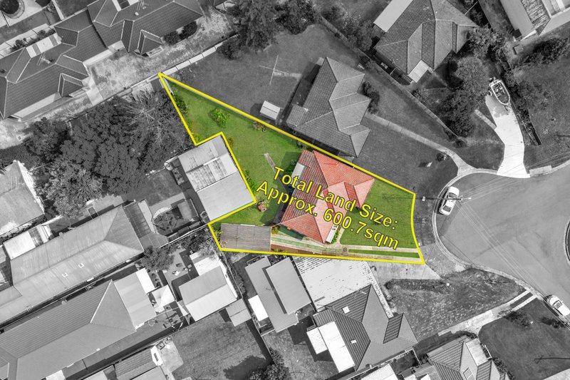 Photo - 25 Peter Crescent, Greenacre NSW 2190 - Image 2