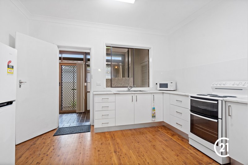 2/5 Pheasant Avenue, Bateau Bay NSW 2261