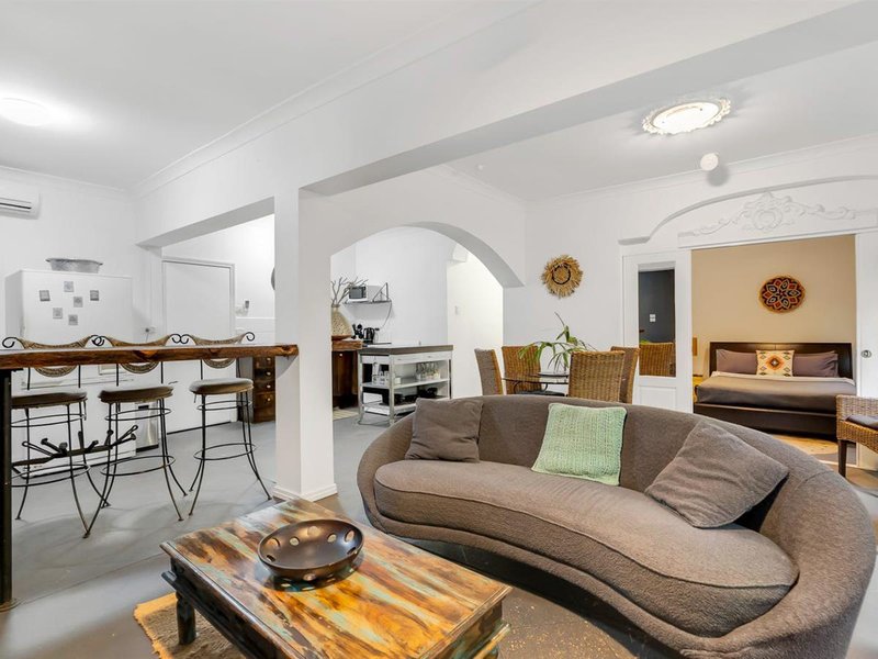 Photo - 2/5 Phillips Street, Machans Beach QLD 4878 - Image 1