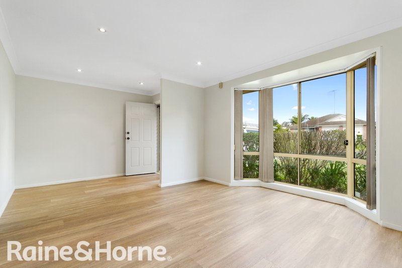 Photo - 25 Phoenix Avenue, Stanhope Gardens NSW 2768 - Image 4