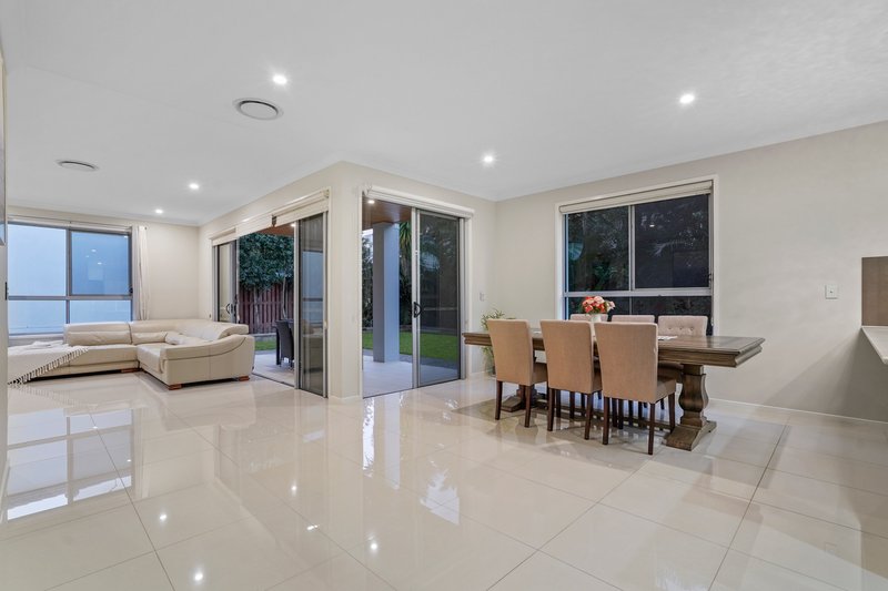 Photo - 25 Phoenix Street, Rochedale QLD 4123 - Image 3