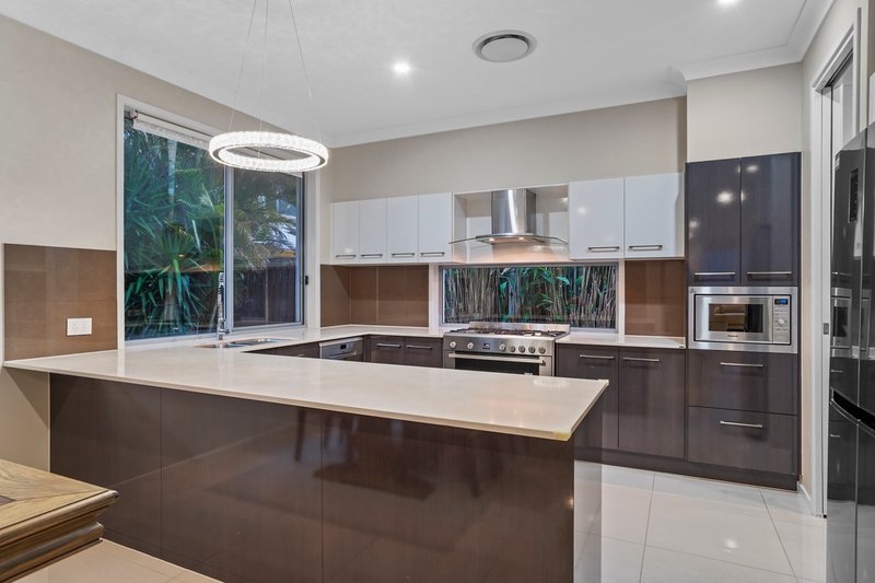 Photo - 25 Phoenix Street, Rochedale QLD 4123 - Image 5