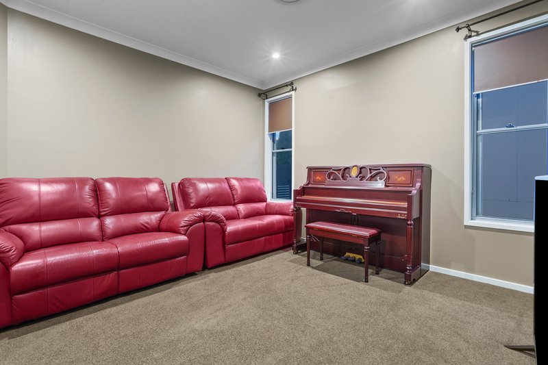 Photo - 25 Phoenix Street, Rochedale QLD 4123 - Image 11