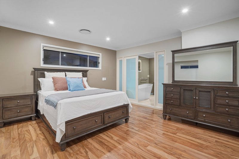Photo - 25 Phoenix Street, Rochedale QLD 4123 - Image 12
