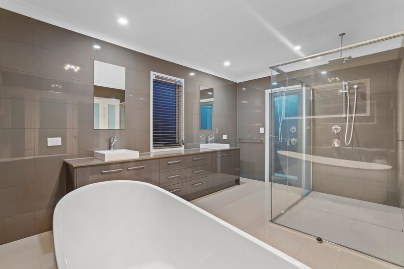 Photo - 25 Phoenix Street, Rochedale QLD 4123 - Image 15