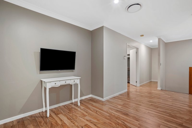 Photo - 25 Phoenix Street, Rochedale QLD 4123 - Image 17