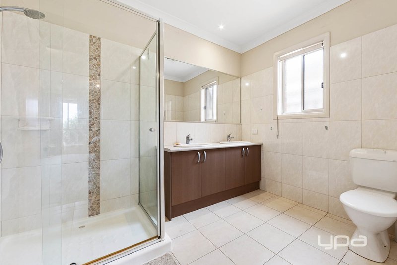 Photo - 25 Pimelea Terrace, St Albans VIC 3021 - Image 8