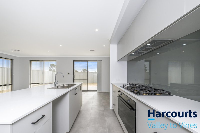 Photo - 25 Pistachio Way, Henley Brook WA 6055 - Image 8