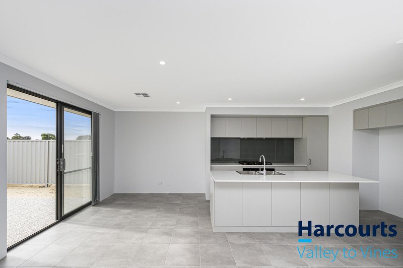 Photo - 25 Pistachio Way, Henley Brook WA 6055 - Image 11