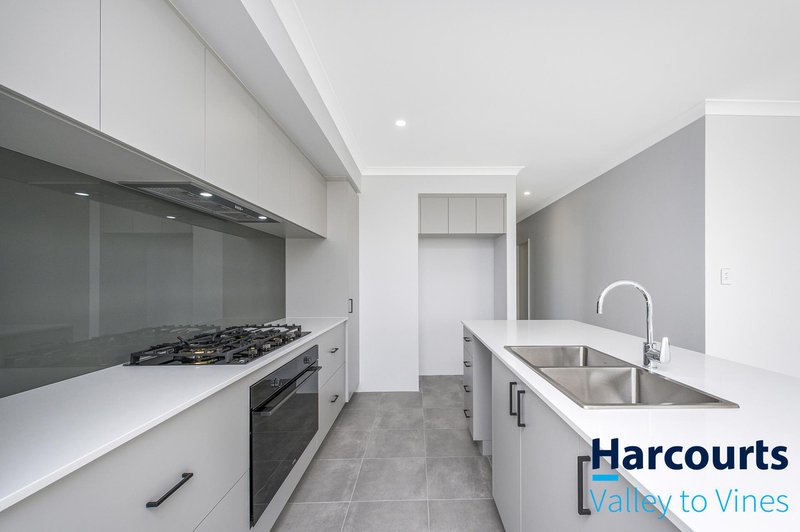 Photo - 25 Pistachio Way, Henley Brook WA 6055 - Image 12