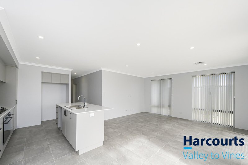 Photo - 25 Pistachio Way, Henley Brook WA 6055 - Image 13