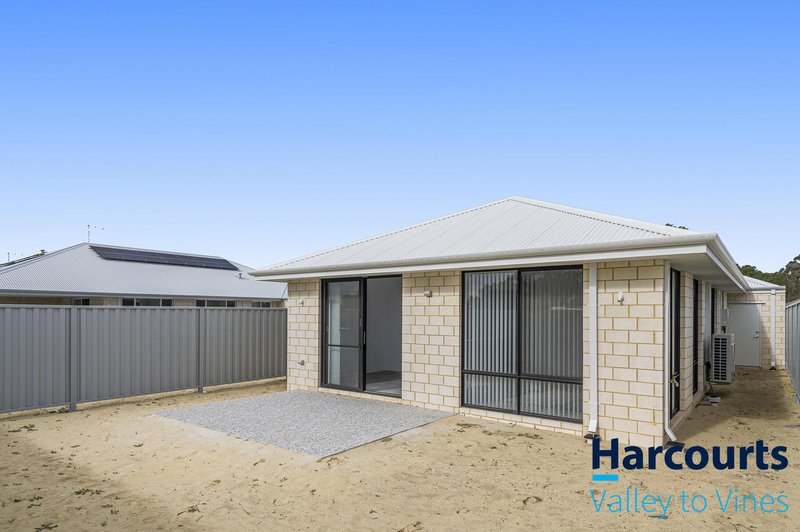 Photo - 25 Pistachio Way, Henley Brook WA 6055 - Image 16