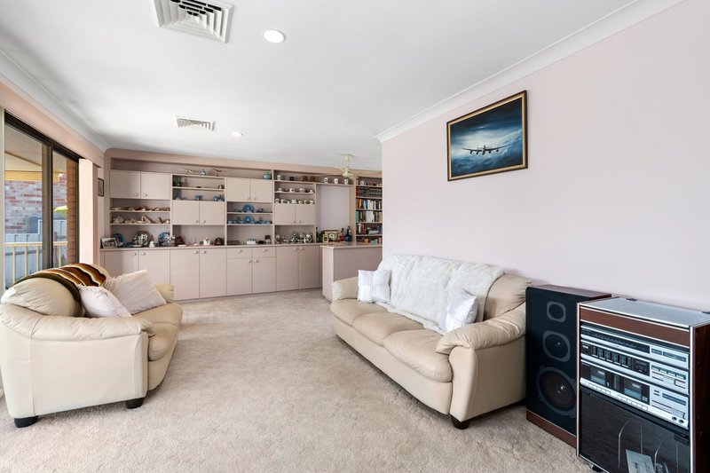 Photo - 25 Pleasurelea Drive, Sunshine Bay NSW 2536 - Image 10