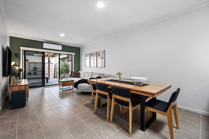 Photo - 25 Pontoon Street, Lalor VIC 3075 - Image 6