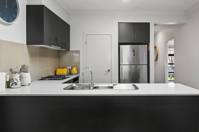 Photo - 25 Pontoon Street, Lalor VIC 3075 - Image 8