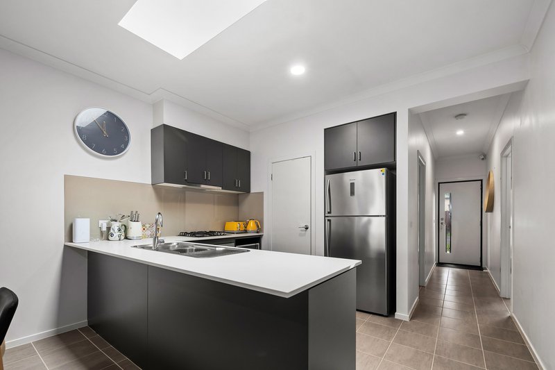 Photo - 25 Pontoon Street, Lalor VIC 3075 - Image 12