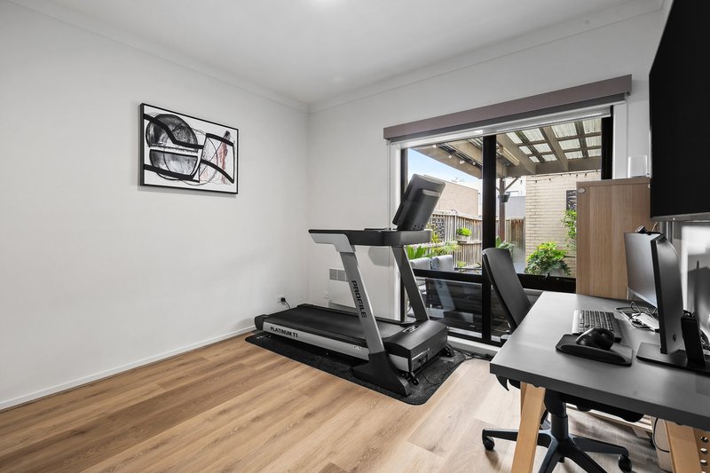 Photo - 25 Pontoon Street, Lalor VIC 3075 - Image 16