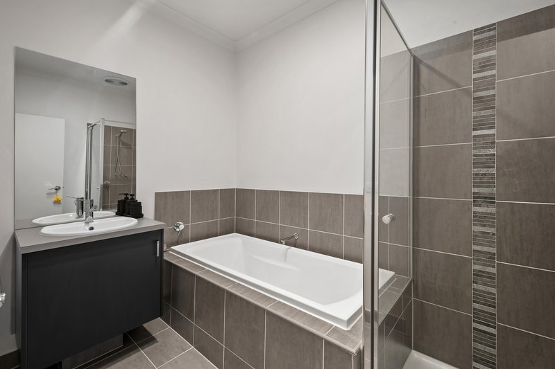 Photo - 25 Pontoon Street, Lalor VIC 3075 - Image 17