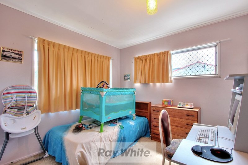 Photo - 25 Primrose Street, Logan Central QLD 4114 - Image 8