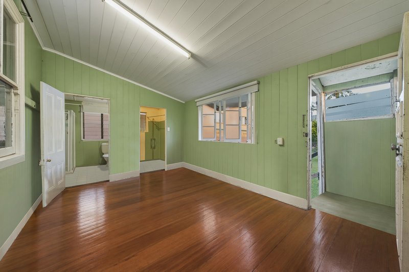 Photo - 25 Qualtrough Street, Woolloongabba QLD 4102 - Image 11