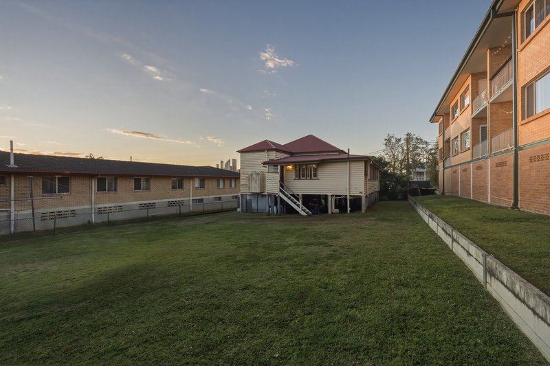 Photo - 25 Qualtrough Street, Woolloongabba QLD 4102 - Image 16