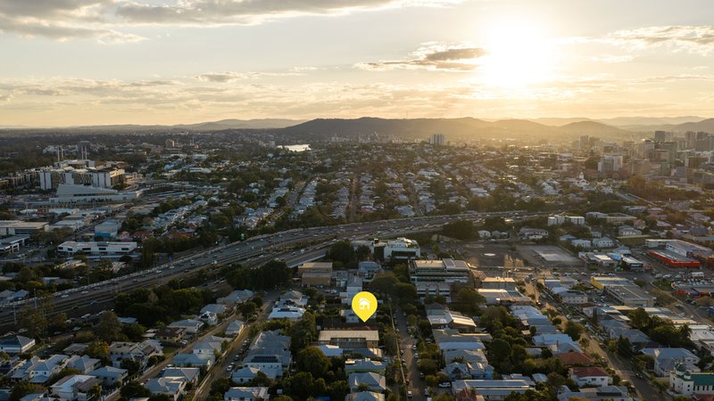 Photo - 25 Qualtrough Street, Woolloongabba QLD 4102 - Image 24