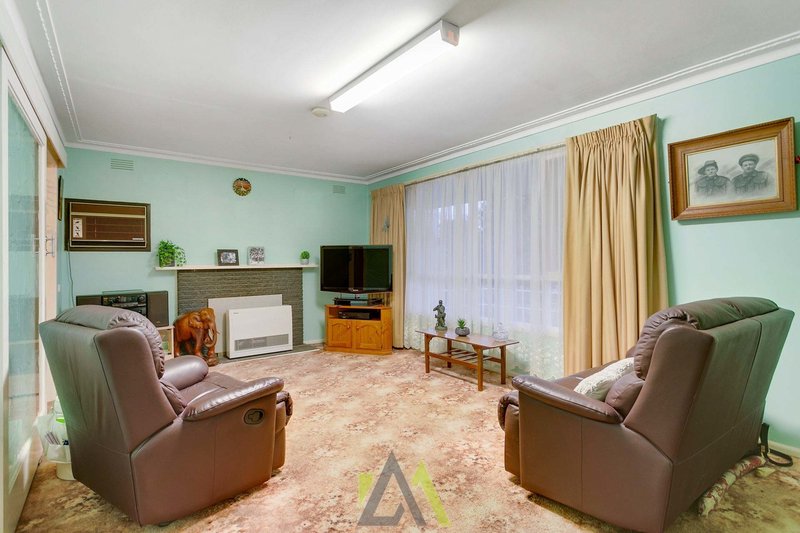 Photo - 25 Quarry Road, Langwarrin VIC 3910 - Image 2