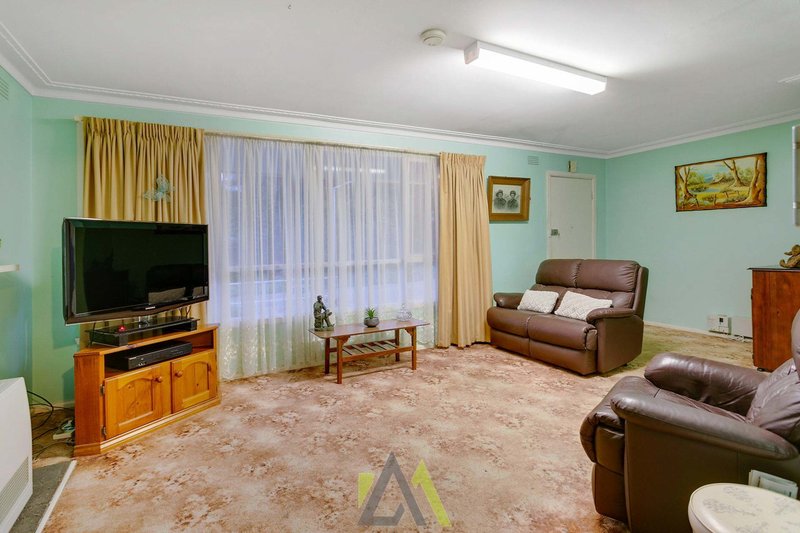 Photo - 25 Quarry Road, Langwarrin VIC 3910 - Image 4