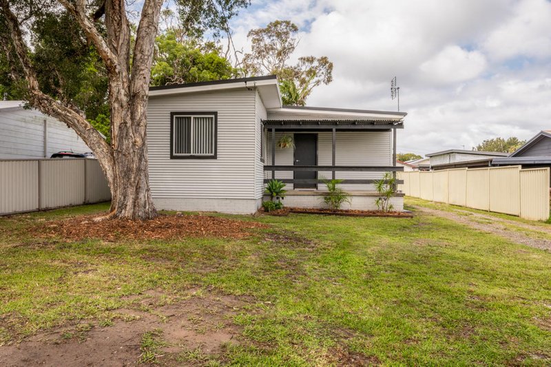 Photo - 25 Queens Road, Lake Munmorah NSW 2259 - Image 2