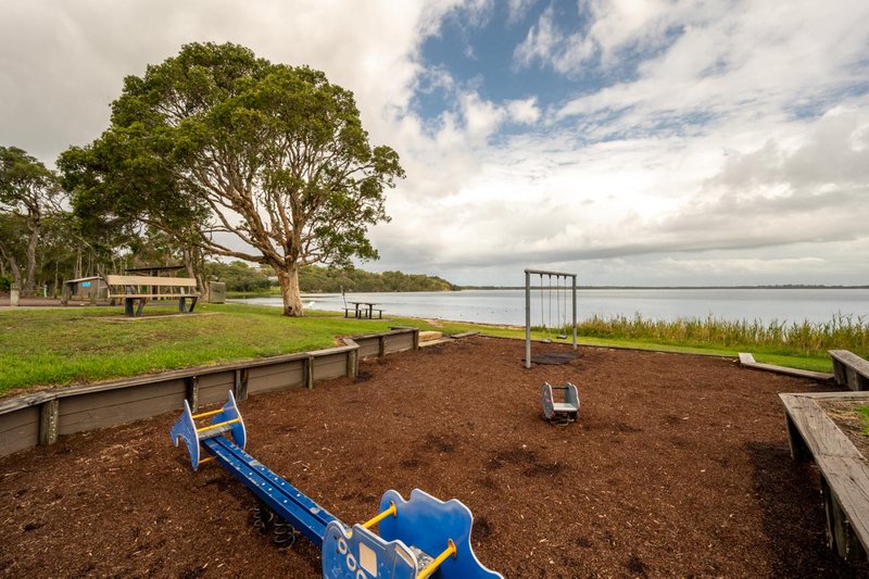 Photo - 25 Queens Road, Lake Munmorah NSW 2259 - Image 10