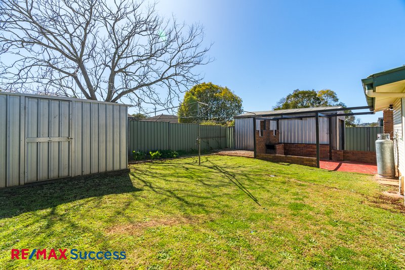 Photo - 25 Quelch Street, Rockville QLD 4350 - Image 11