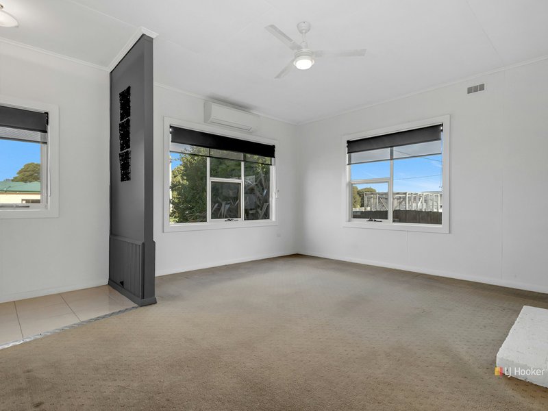 Photo - 25 Quiggin Street, Wynyard TAS 7325 - Image 5