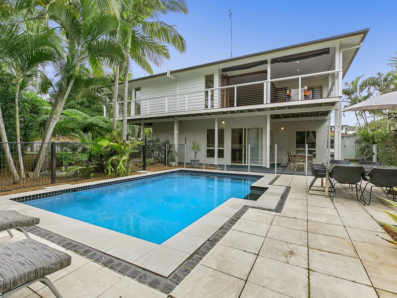 25 Rainbow Crescent, Sunrise Beach QLD 4567