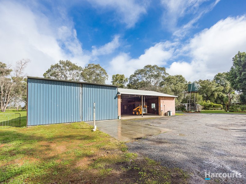 Photo - 25 Raphael Road, Bullsbrook WA 6084 - Image 2