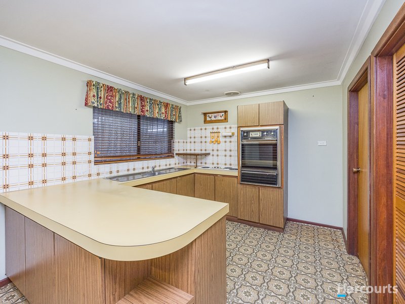 Photo - 25 Raphael Road, Bullsbrook WA 6084 - Image 8