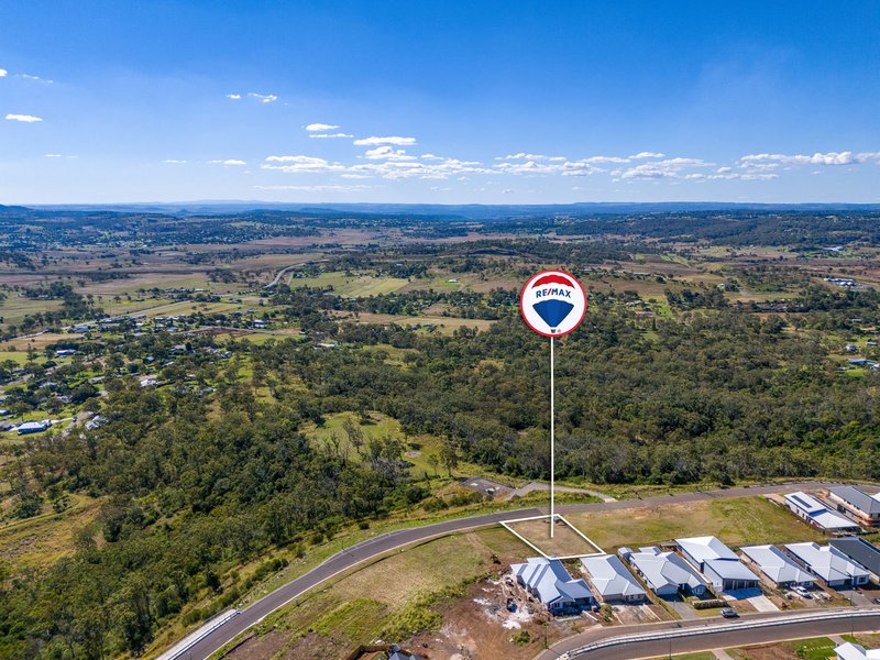 Photo - 25 Reserve Road, Cranley QLD 4350 - Image 7