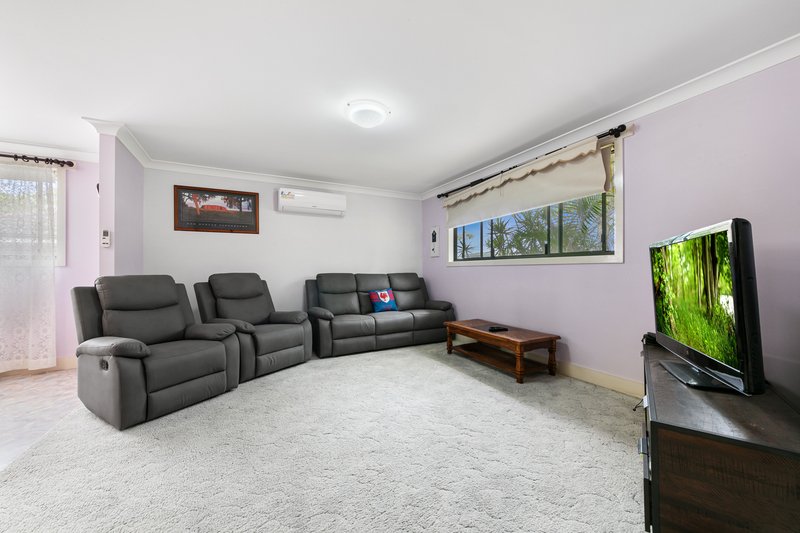 Photo - 25 Restlea Avenue, Charmhaven NSW 2263 - Image 4