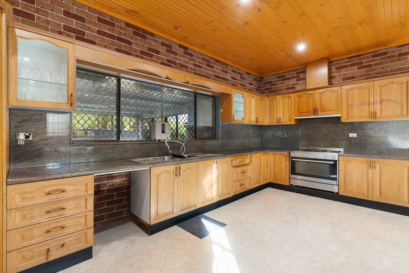 Photo - 25 Restwell Road, Bossley Park NSW 2176 - Image 5