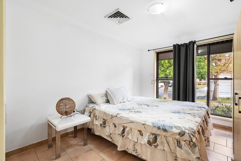 Photo - 25 Restwell Road, Bossley Park NSW 2176 - Image 9