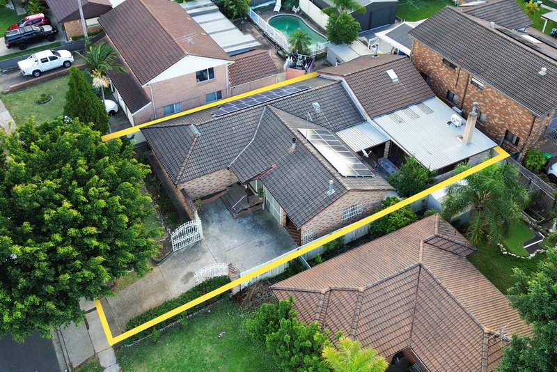 Photo - 25 Restwell Road, Bossley Park NSW 2176 - Image 16