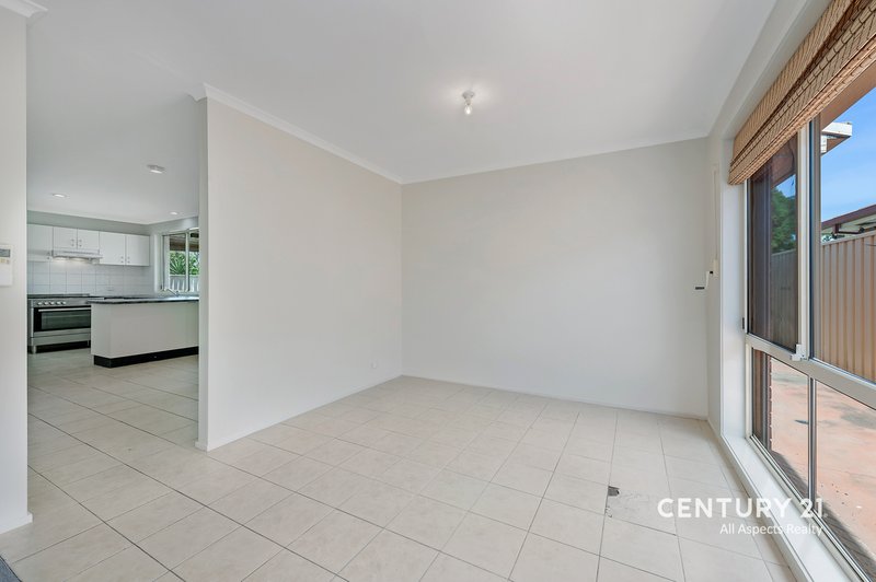 Photo - 25 Reycroft Avenue, Quakers Hill NSW 2763 - Image 5