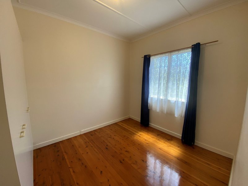 Photo - 2/5 Rickard Street, Bateau Bay NSW 2261 - Image 5